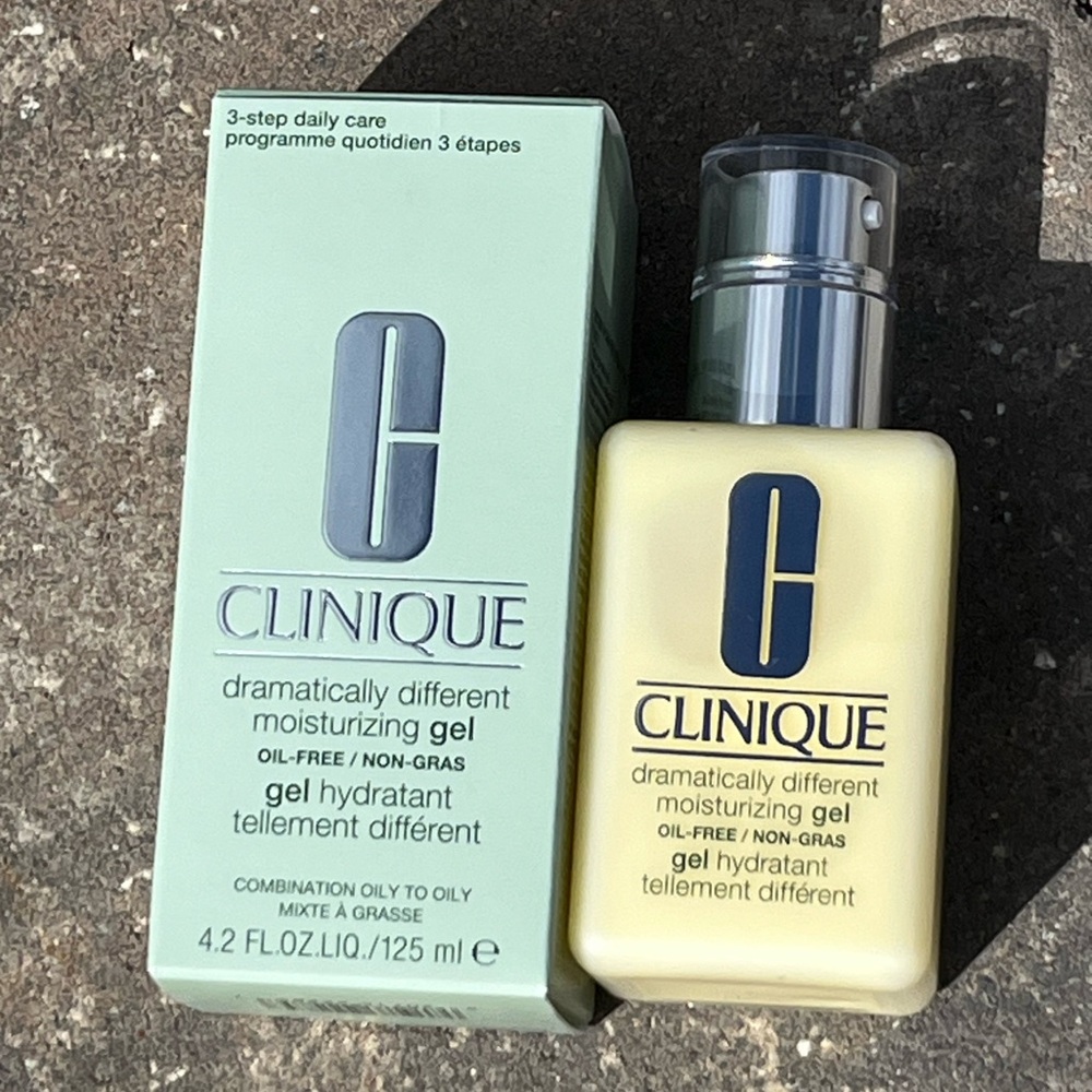 NIB Clinique Dramatically Different Gel Size 4.2 oz
